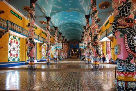 cao-dai-temple-interiors Vietnam